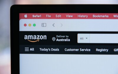 un écran d'ordinateur avec le logo Amazon dessus