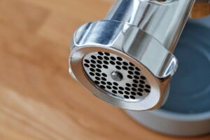 Hachoir électrique qui chauffe et s'arrête au bout de trente secondes